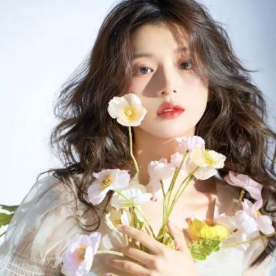 与一位女士合影 高清封面