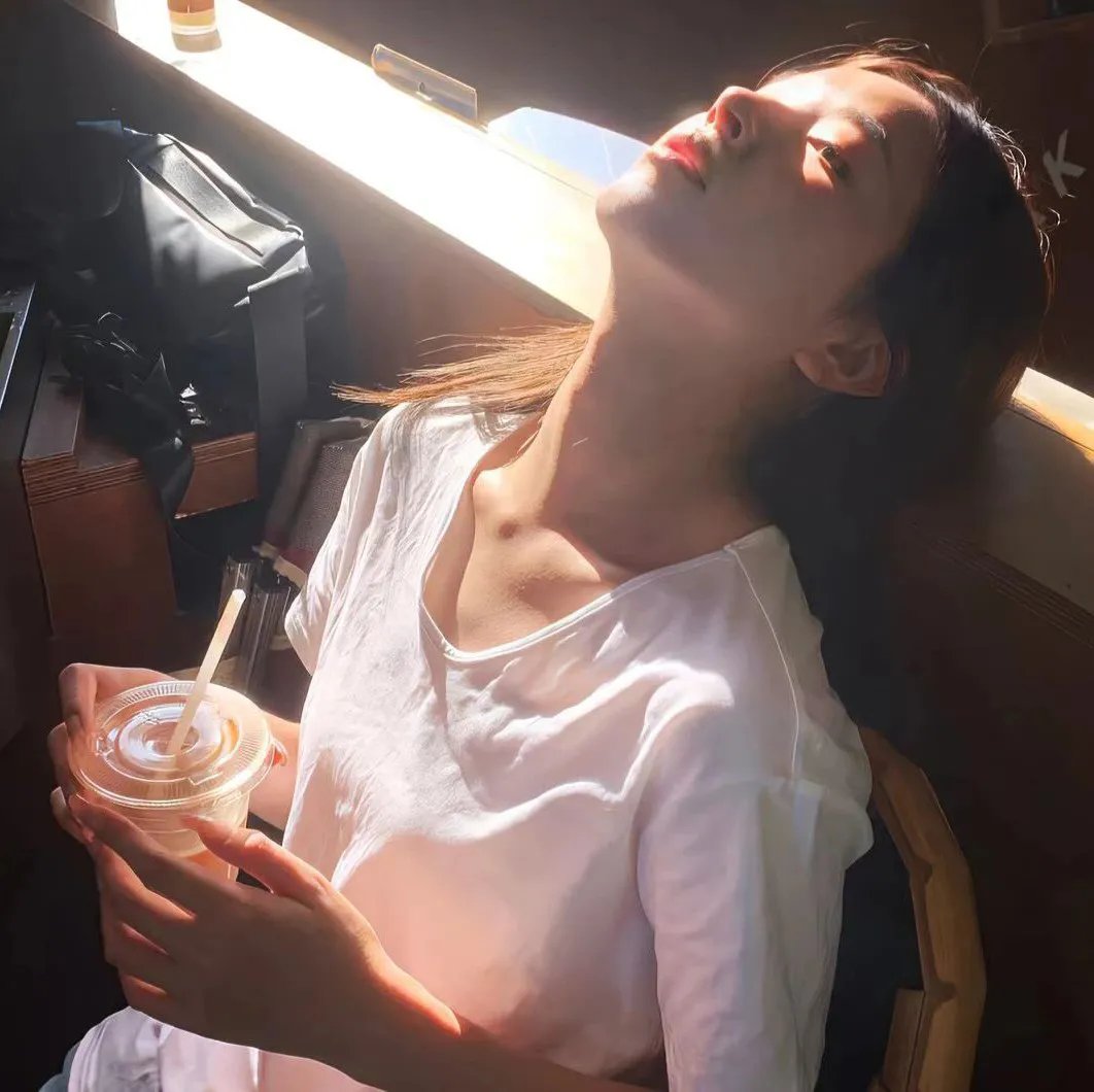 姐妹 高清封面